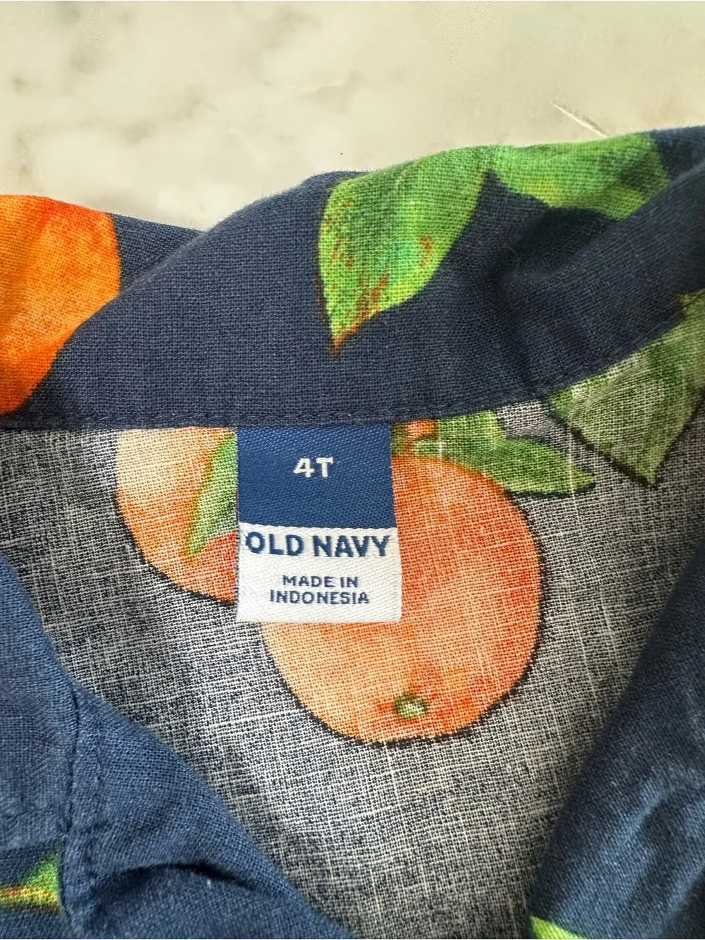 Old Navy Short-Sleeve Linen Blend Button-Up Shirt with Orange Fruit Print. 4T